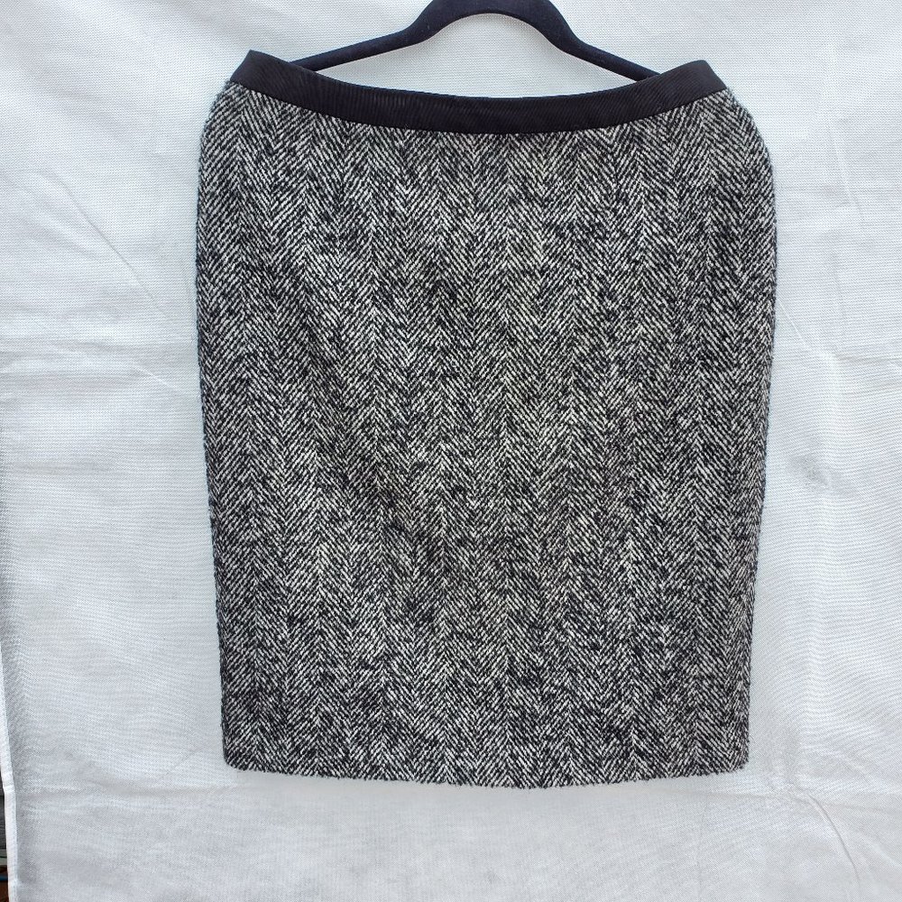 Boden tweed herringbone pencil skirt